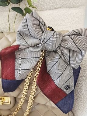 Pierre BALMAIN: Vintage Scarf/Hanky